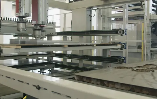 Advanced 5-axis laser system with precision cutting capabilities.
